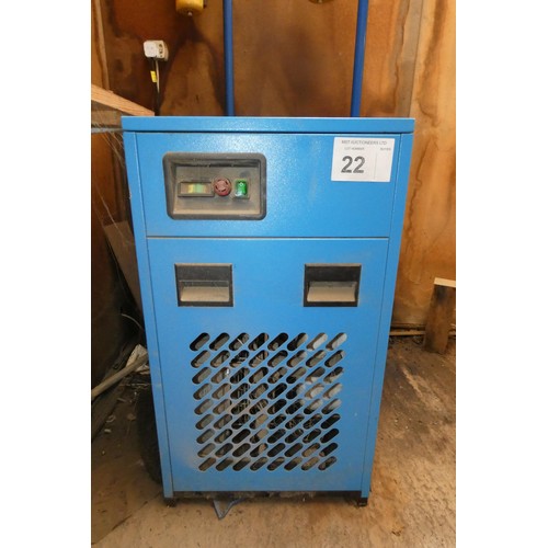 22 - A Drytec compressed air dryer model SD-160, 240v and 2 x HPC filters