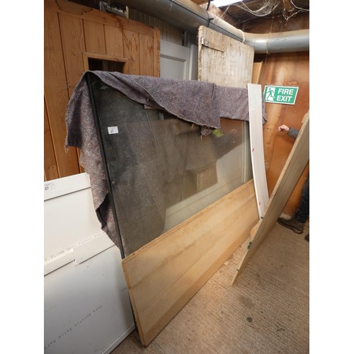 27 - A quantity of various items including a large double glazed unit approx 240 x 169cm, a long length o... 