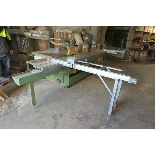 42 - A Martin long sliding bed panel saw type T72, YOM 1994, 3ph with scribing blade, digital read out (D... 