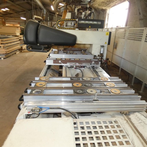 1 - A Morbidelli CNC wood machining centre model Author 600KL, 3ph, YOM 2001, fitted with a ten tool hea... 