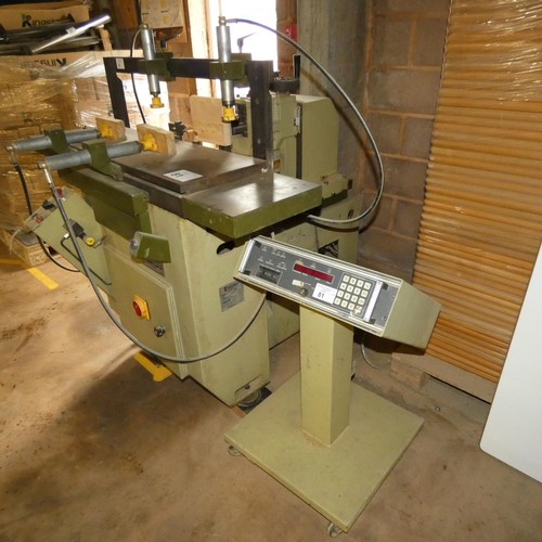 81 - A Muti Bedanatrice horizontal swing mortiser model OM. B1, 3ph. Please note this mortiser has a cont... 