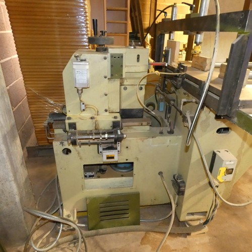 81 - A Muti Bedanatrice horizontal swing mortiser model OM. B1, 3ph. Please note this mortiser has a cont... 