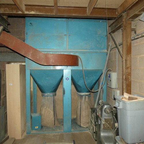 84 - WITHDRAWN. If you are interested please discuss with the owner. A large two bag dust extractor with ... 