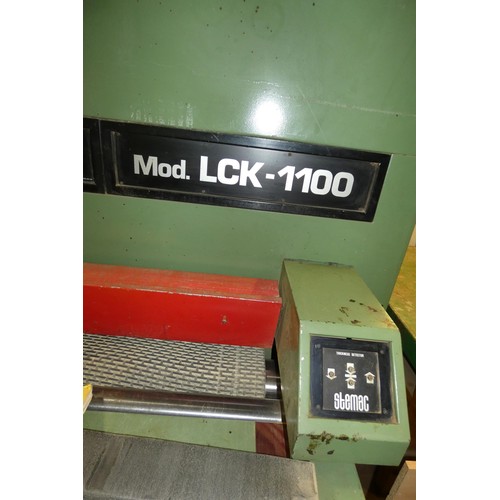 89 - A Wadkin pass through sander model LCK-1100, 3ph, max width approx 1100mm, single belt with pad sand... 