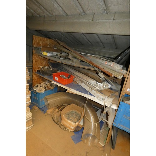 120 - The contents of the wooden storage rack at the rear of the mezzanine floor comprising of a quantity ... 