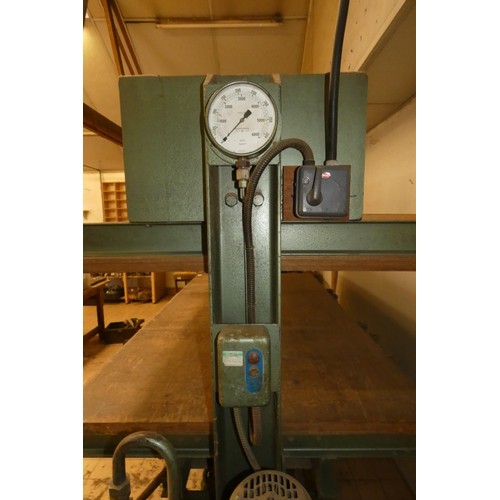 138 - An Interwood hydraulic cold press, bed size approx 244 x 127cm, capacity up to 400kg per cm2