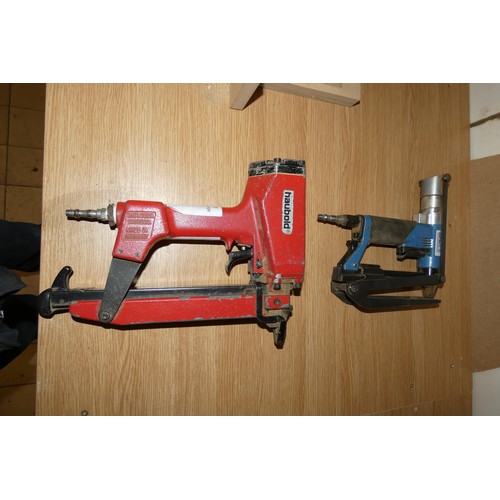 147 - 2 x air staple guns