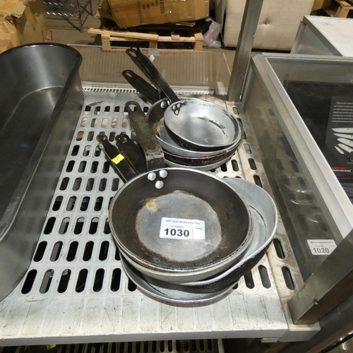 1030 - 8 x used small commercial frying pans