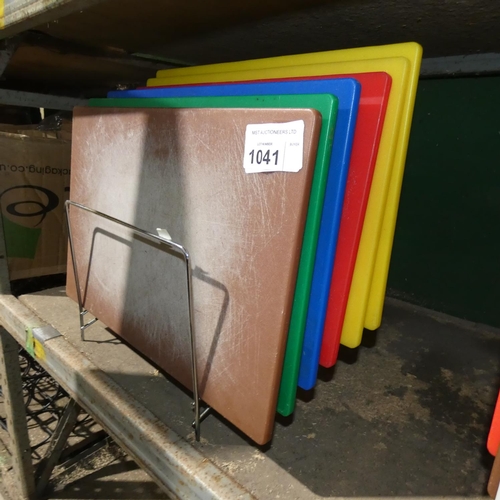1041 - Colour coded chopping boards with stand