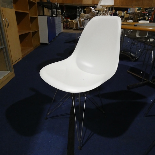 1331 - 4 x white metal framed designer type chairs