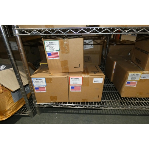 2570 - 5 x various boxes of various colour 3 inch lightshape snap lights, boxes have been opened so numbers... 