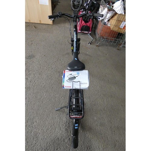 2105 - A Raleigh Grand Tour -Hub Gear Electric Bike with a Bosch Motus hub and battery, charger is included... 