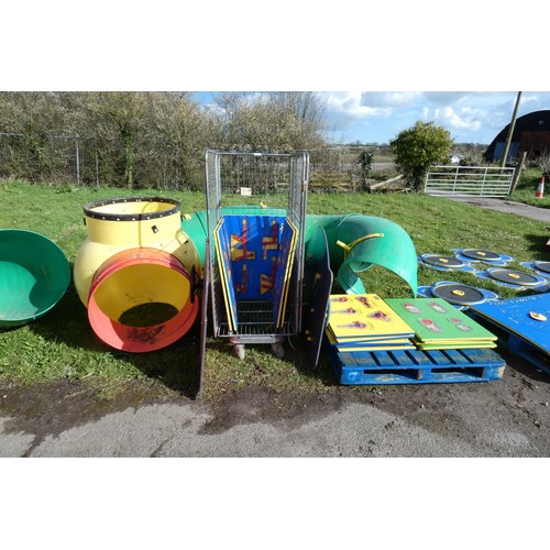 2084 - A large children's tubular slide with side panels, will require a frame and steps