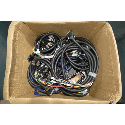 5050 - A quantity of DB25 Balanced/ snake cables - XLR