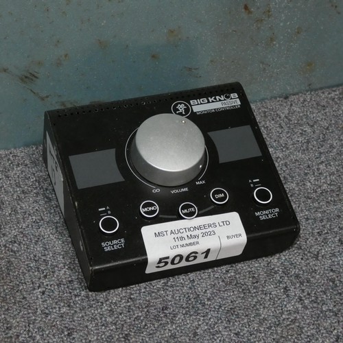 5061 - 1 x Big Knob passive monitor control