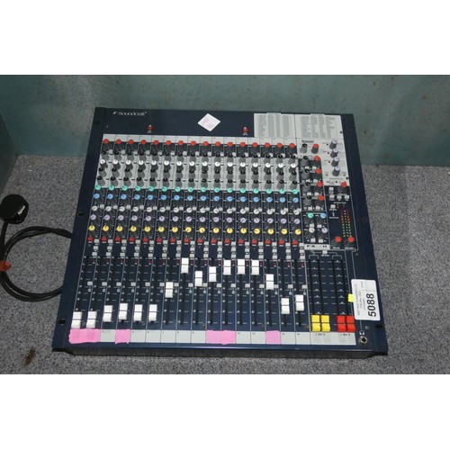 5088 - 1 x Soundcraft fx16ii desk