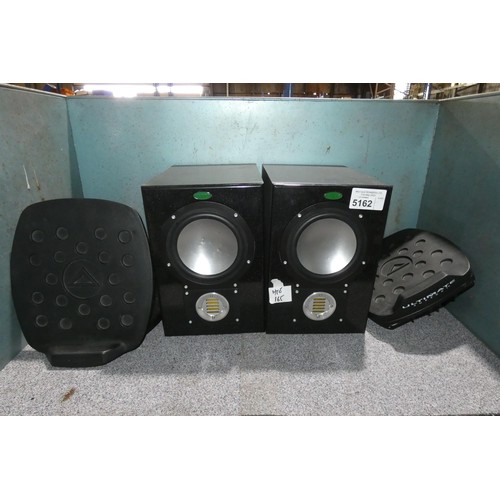 5162 - 2 x Unity The Rock mk II Powered/active Studio Monitor speakers