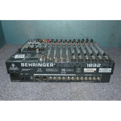 5172 - 1 x Behringer Zenyx 1832 FX mixing desk