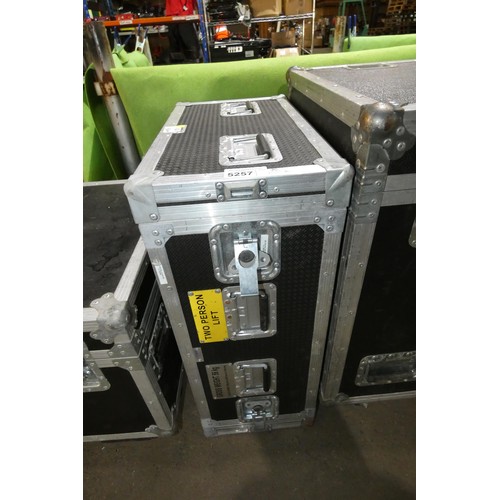 5257 - 1 x 19” suspension rack case