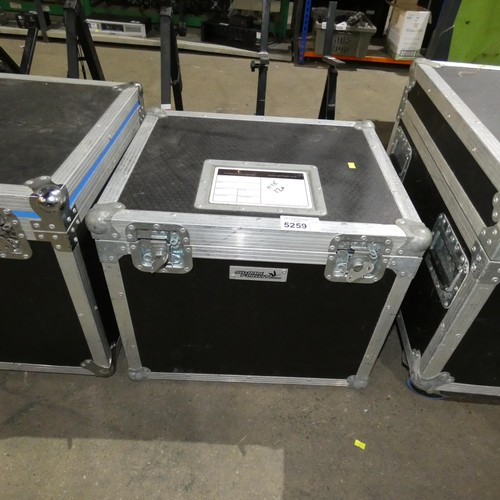 5259 - 2 x Martin Atomic Strobes supplied in a flight case