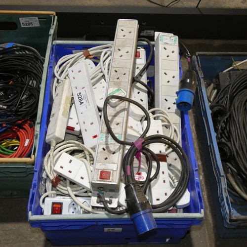 5284 - A quantity of 13amp extension leads. Contents of 1 plastic crate which is not included