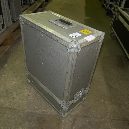 5506 - 1 x flight case (empty) measuring approx 47 x 24 x 59cm high