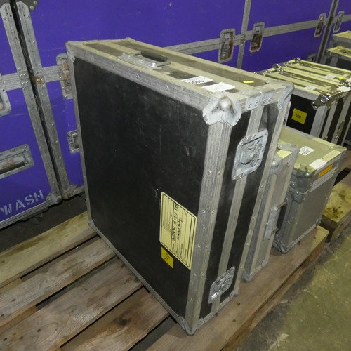 5508 - 1 x flight case (empty) measuring approx 71 x 62 x 22 high