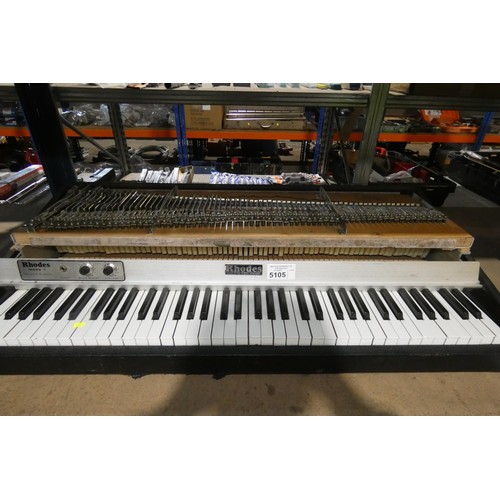 5105 - 1 x Fender Rhodes MK1 Stage Piano