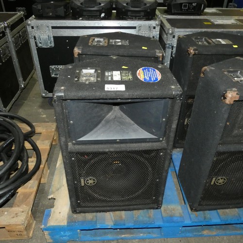 5317 - 2 x Yamaha SM12V stage monitors