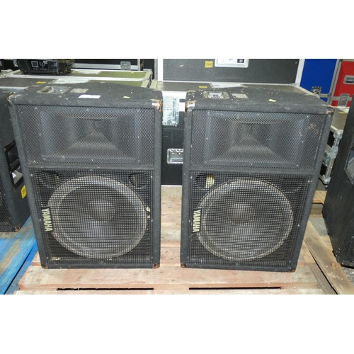 5319 - 2 x Yamaha stage monitors