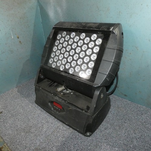 5040 - 2 x ip wash lights supplied in a wheeled flight case