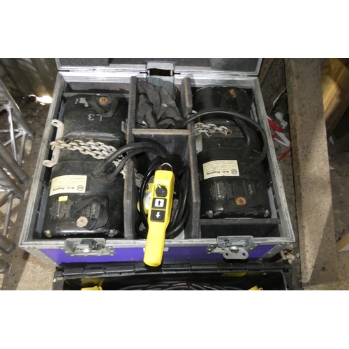 5535 - 2 x Loadstar single phase 0.5T motorised chain hoists supplied in a wheeled  flight case together wi... 