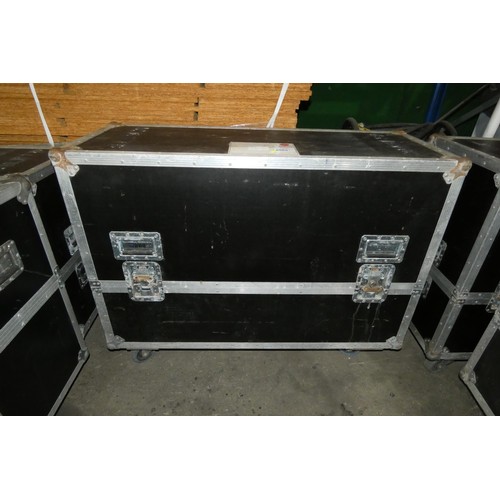 5565 - 1 x Twin LCD custom Flight case on wheels with lift off lid approx 121 x 47 x 93cm high