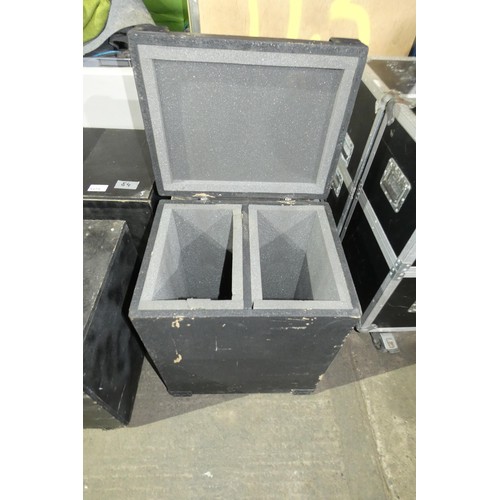 5568 - 1 x Foam lined custom Flight case with hinged lid approx 55 x 43 x 86cm high