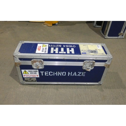 5575 - 1 x 5 Star foam lined custom Flight case with hinged lid approx 83 x 23 x 37cm high