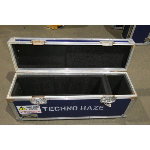 5575 - 1 x 5 Star foam lined custom Flight case with hinged lid approx 83 x 23 x 37cm high