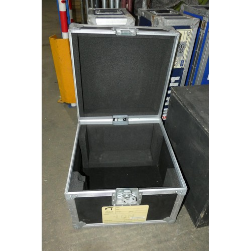 5576 - 1 x Foam lined custom Flight case with lift off lid approx 51 x 51 x 41cm high