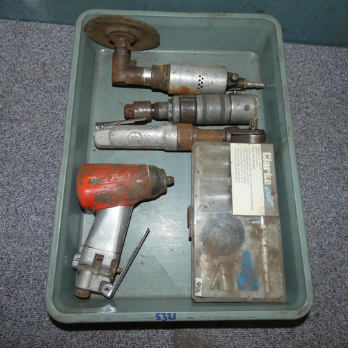 6005 - 1 tray containing various air tools