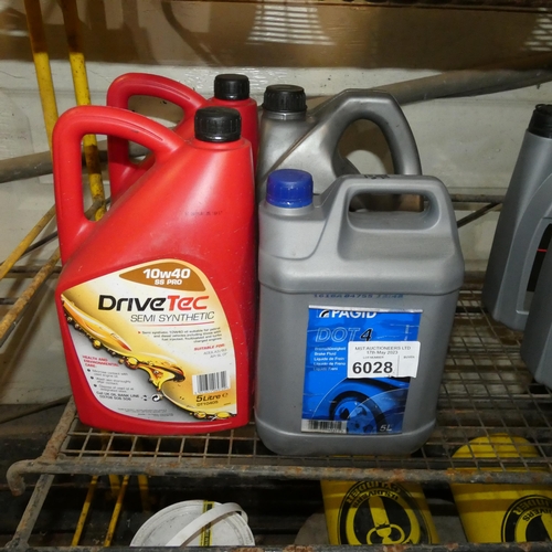 6028 - 2 x 5L bottles of Drivetec semi synthetic 10w40 oil, 1 x 5L bottle of brake fluid and 1 x 5L bottle ... 