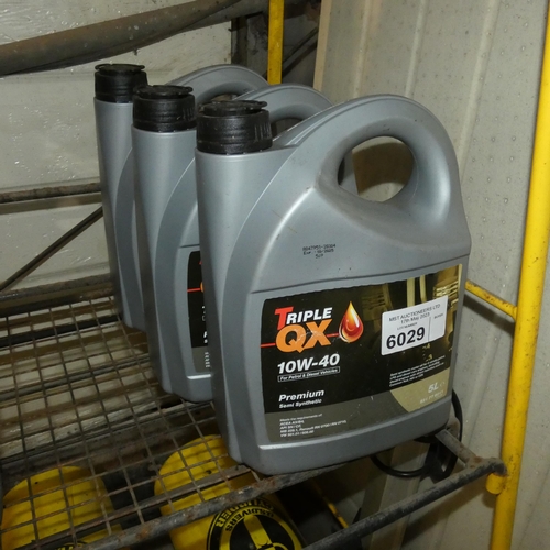 6029 - 3 x 5L bottles of Triple QX oil type 10w-40