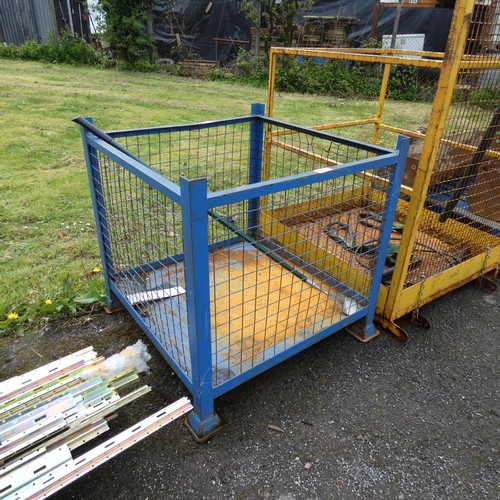 6828 - 1 metal stillage measuring approx 89 x 89 x 90cm