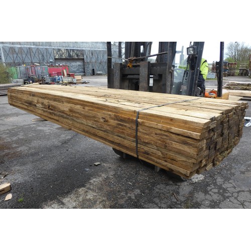 6836 - A quantity of timber measuring approx 7.5 x 2.5 x 300cm (top stack)