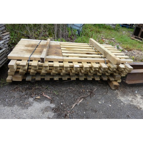 6849 - A quantity of various fence panels to mostly include  120 x 180 (bottom stack)