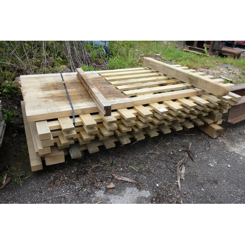 6849 - A quantity of various fence panels to mostly include  120 x 180 (bottom stack)