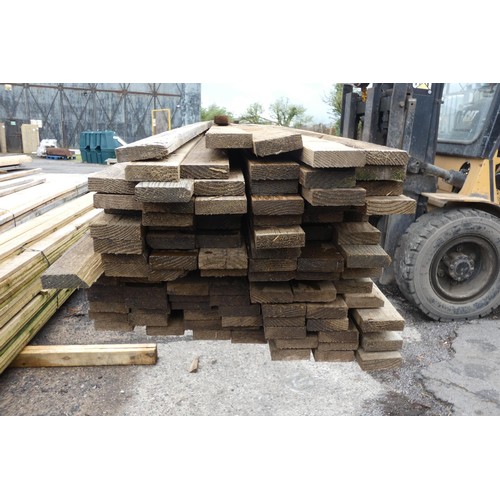 6851 - A quantity of timber measuring approx 7 x 2.5cm, lengths vary up to approx 480cm