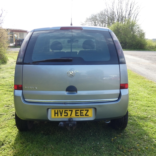 2 - Vauxhall  Mervia Life Twinport MPV Estate 1.4L 16V 5dr. Silver. Reg: HV57 EEZ, 12/09/2007, 5 speed m... 