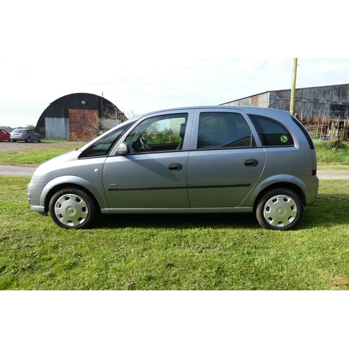 2 - Vauxhall  Mervia Life Twinport MPV Estate 1.4L 16V 5dr. Silver. Reg: HV57 EEZ, 12/09/2007, 5 speed m... 