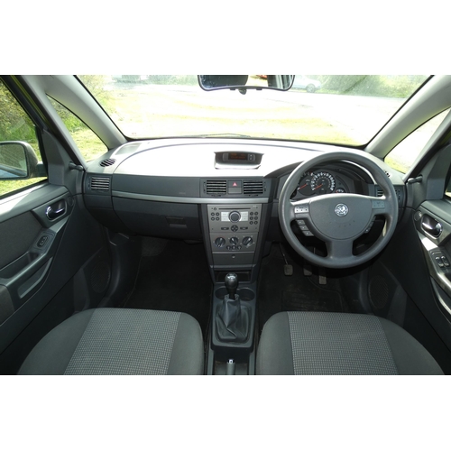 2 - Vauxhall  Mervia Life Twinport MPV Estate 1.4L 16V 5dr. Silver. Reg: HV57 EEZ, 12/09/2007, 5 speed m... 