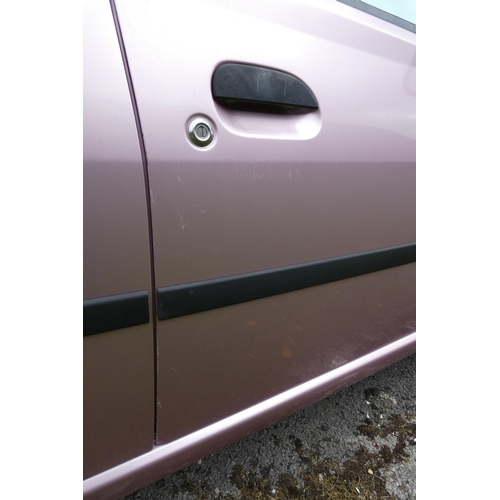 4 - Diahatsu Charade EL ( Pink) 1.0EL hatch back 5 Door, Reg.: WD55 GUG, 16/01/2006,  5 speed manual pet... 