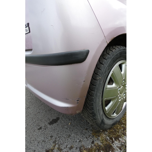 4 - Diahatsu Charade EL ( Pink) 1.0EL hatch back 5 Door, Reg.: WD55 GUG, 16/01/2006,  5 speed manual pet... 